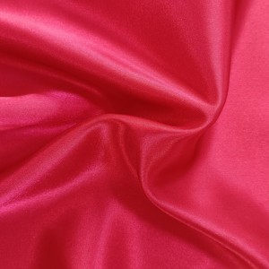 폴리 에스테르 패션을 재활용합니다